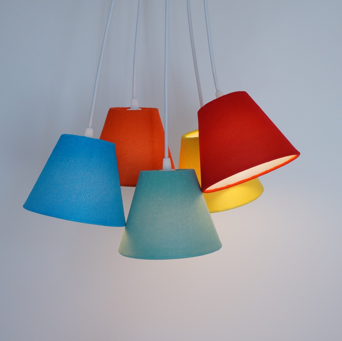 Lustre Pendente Cacho 5 Cúpulas Mix Bouclé Colorido