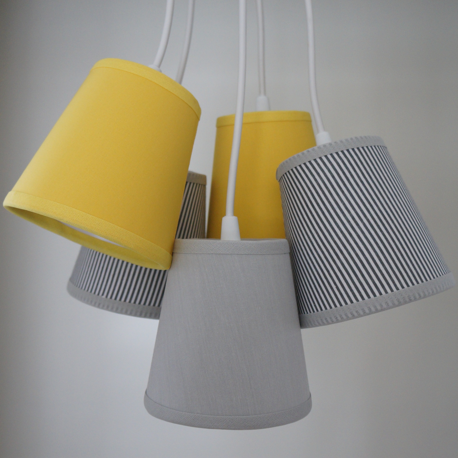 Lustre Pendente Cacho Azul Amarelo e Cinza