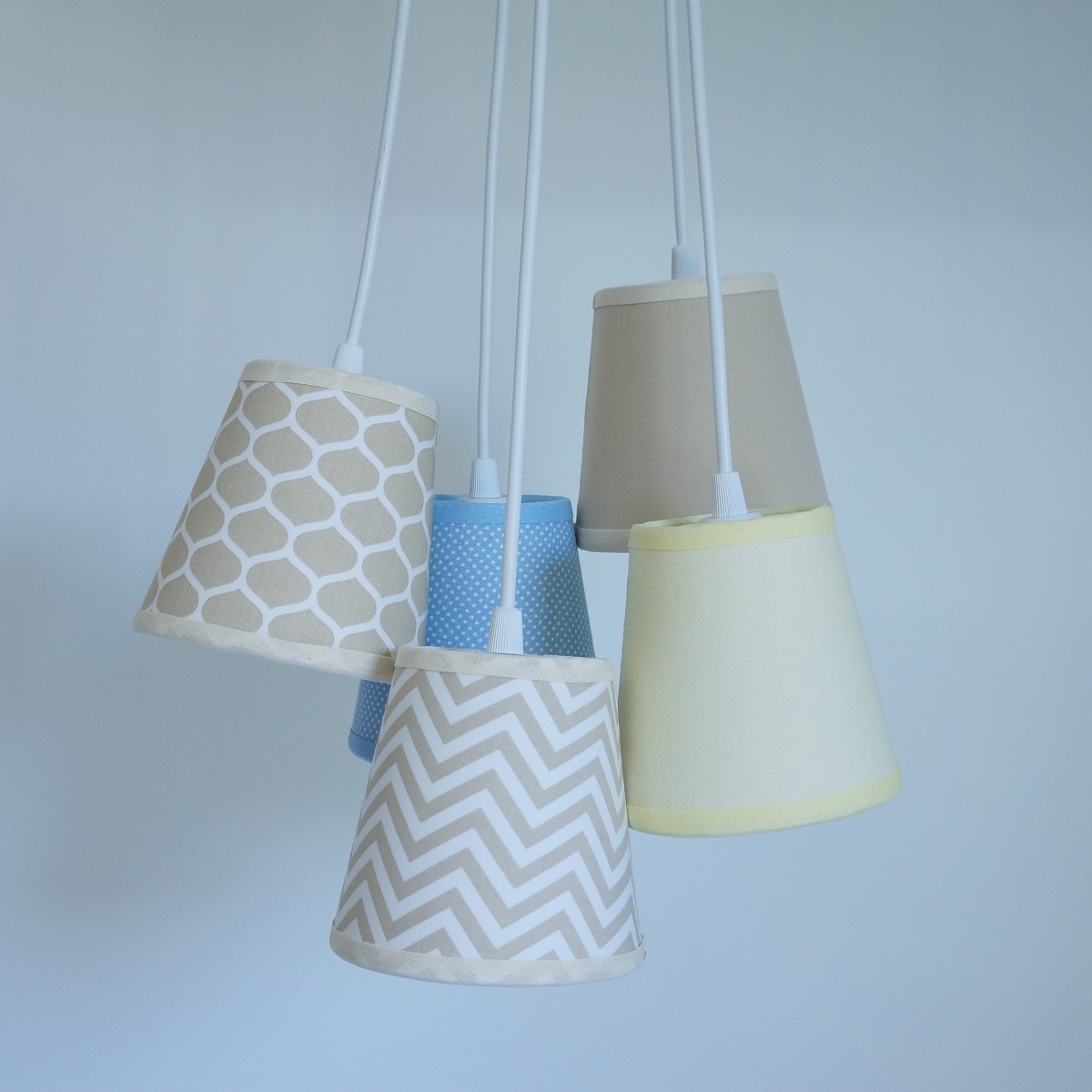 Lustre Pendente Cacho Chevron Bege, Azul e Amarelo