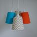 Lustre Pendente Cacho Chevron Bege, Laranja e Azul