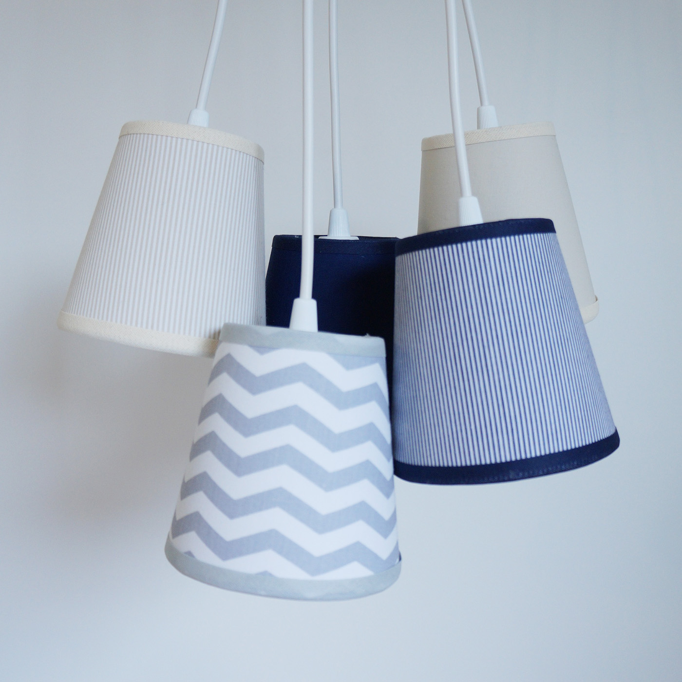 Lustre Pendente Cacho Chevron Cinza, Bege e Azul Marinho