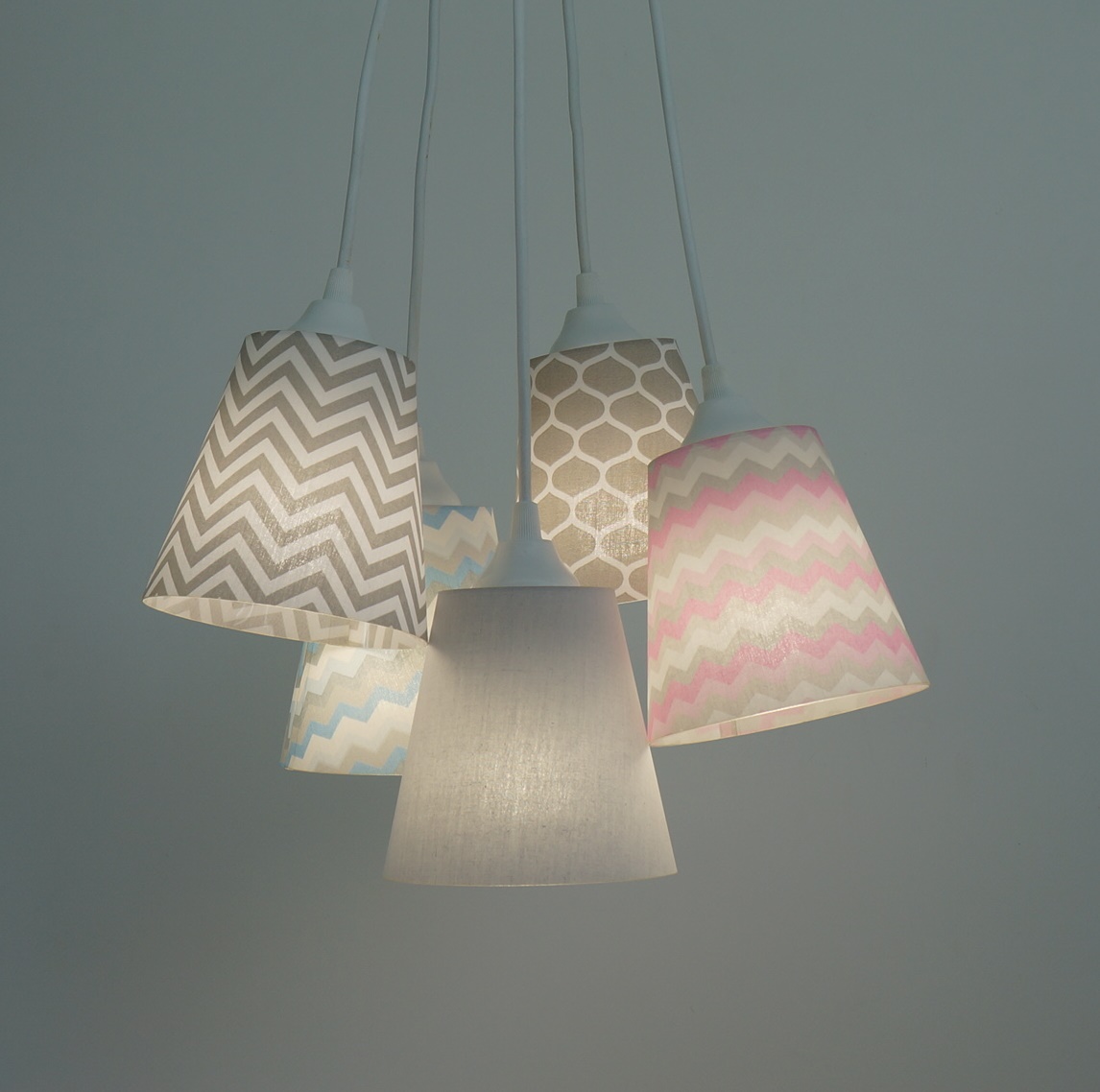 Lustre Pendente Cacho Chevron Rosa e Chevron Azul