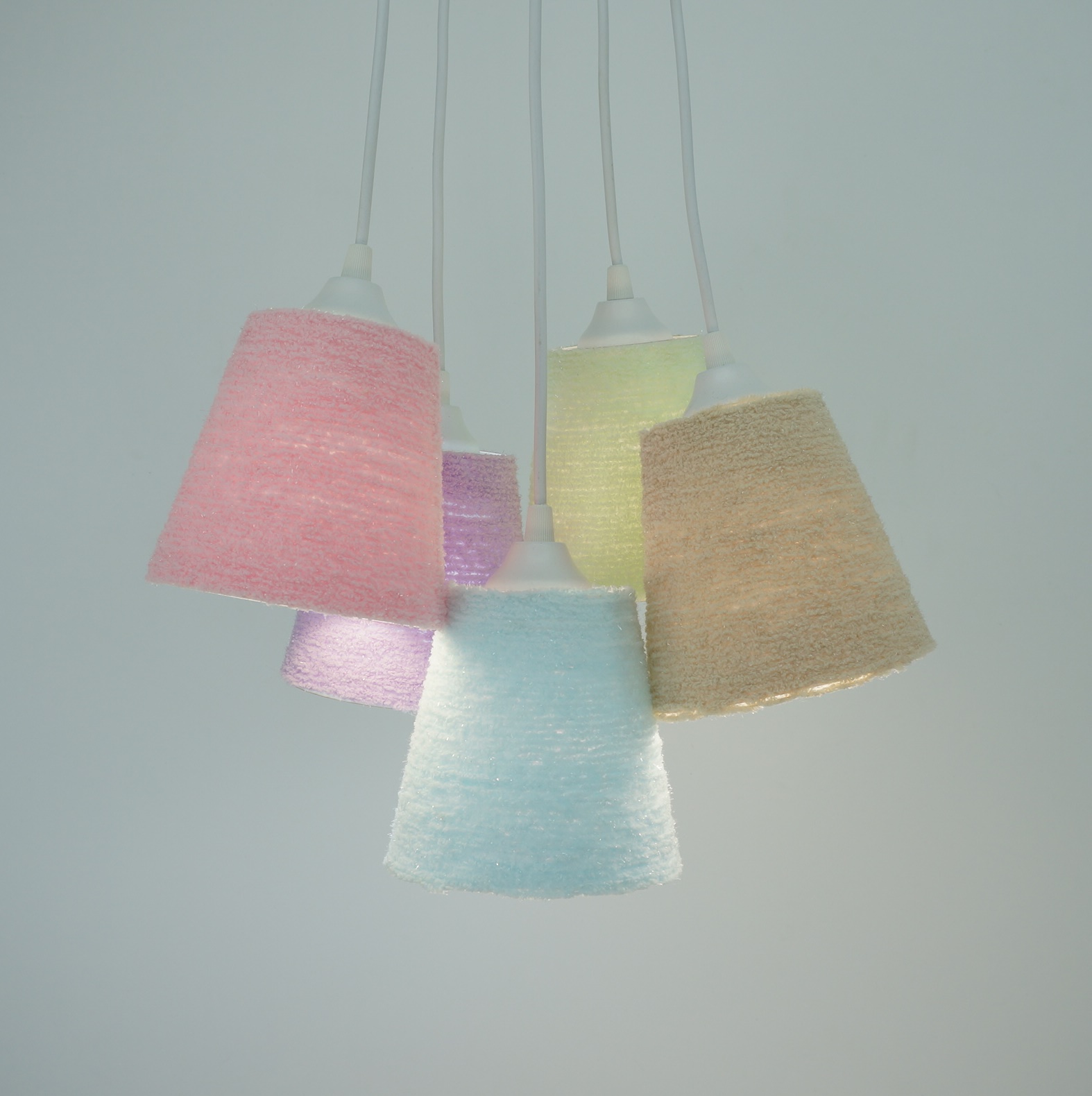 Lustre Pendente Cacho Frufru Fios Coloridos