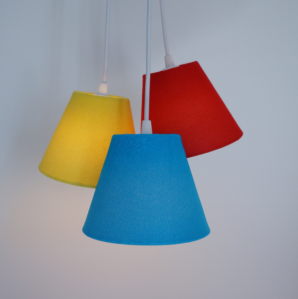 Lustre Pendente Cacho Triplo 3 Cúpulas Coloridas