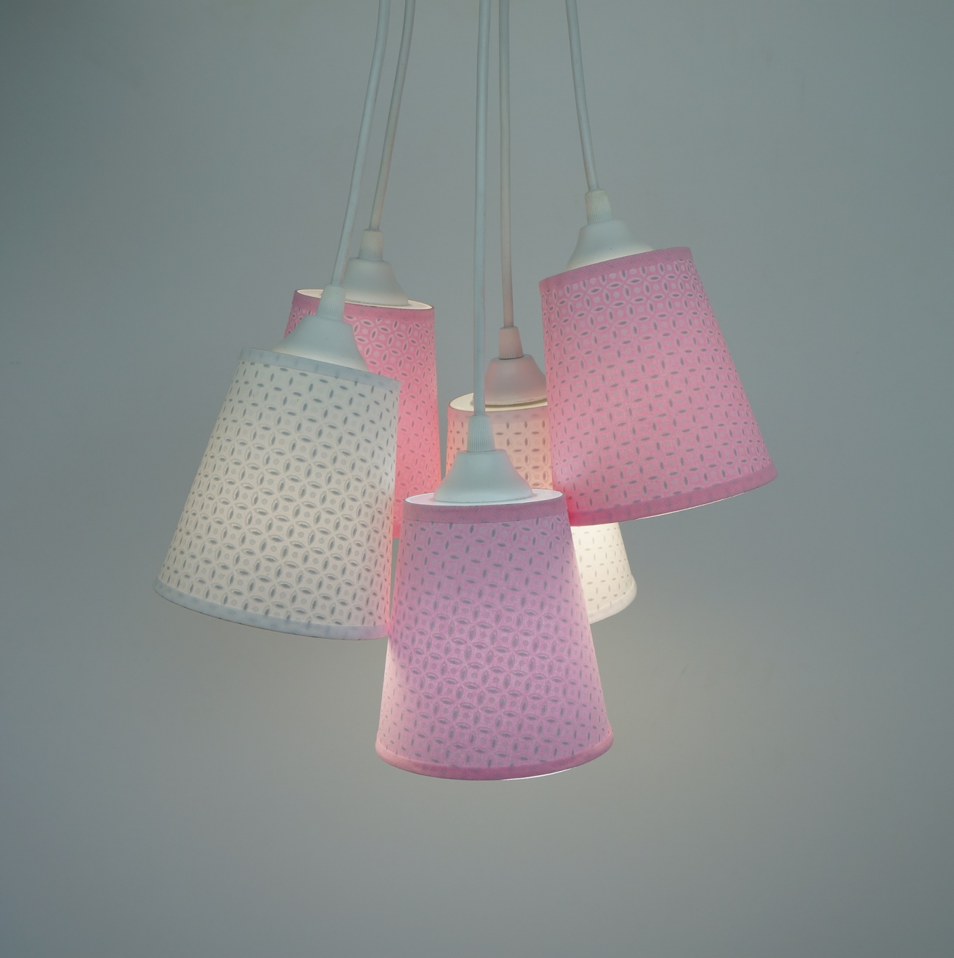 Lustre Pendente Candy Arabescos Rosa e Branco