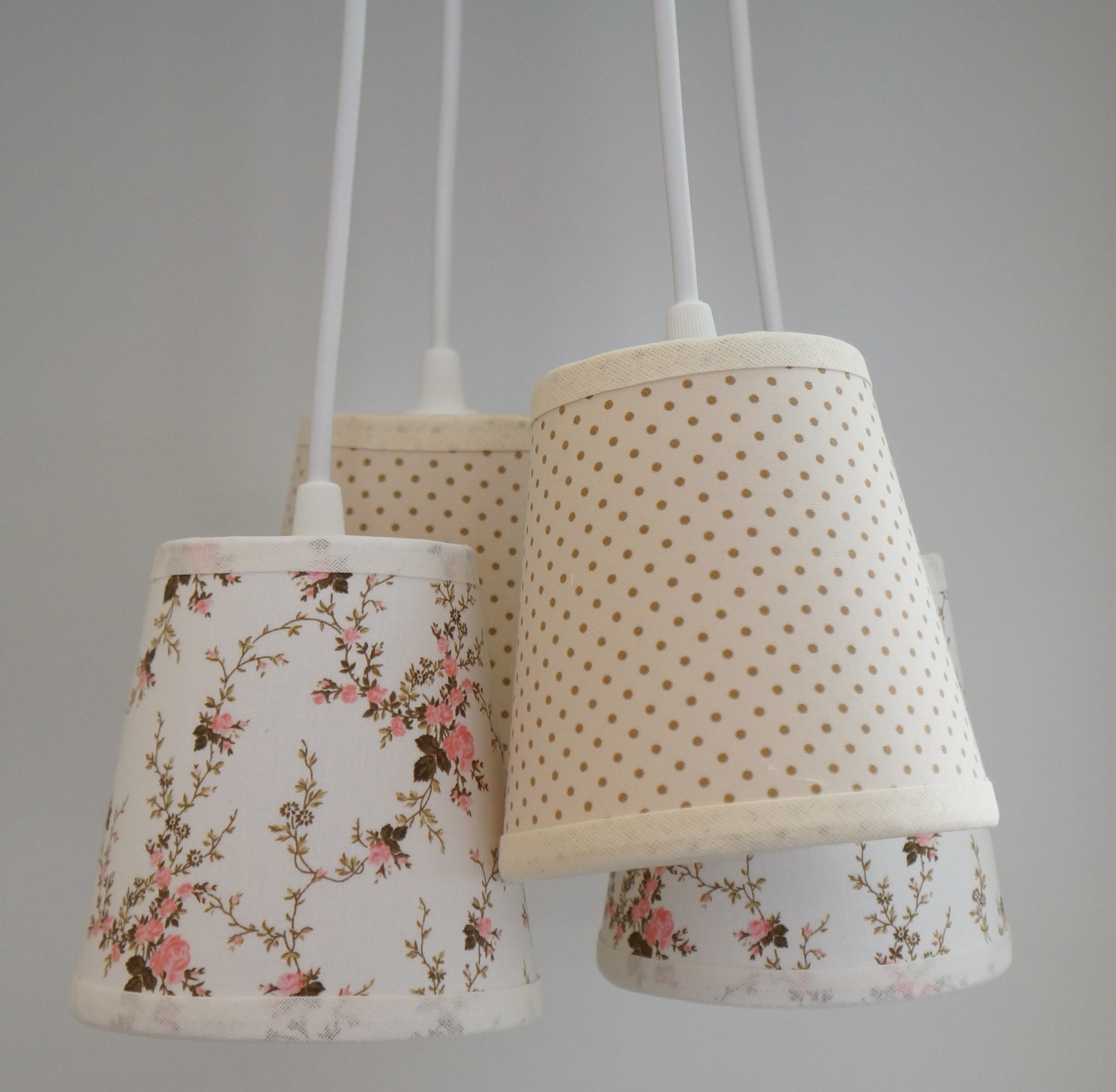 Lustre Pendente Floral Delicate Tons de Bege