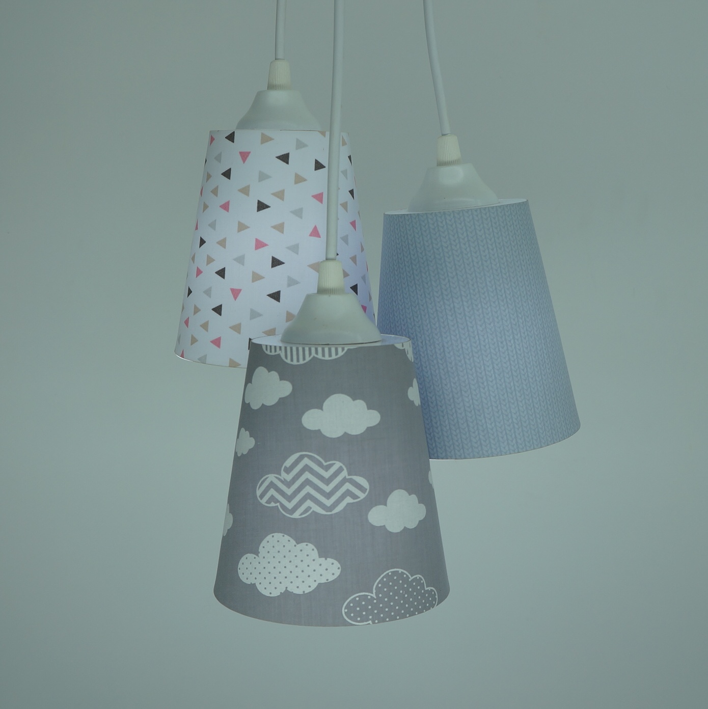 Lustre Pendente Infantil Nuvens Cinza e Rosa