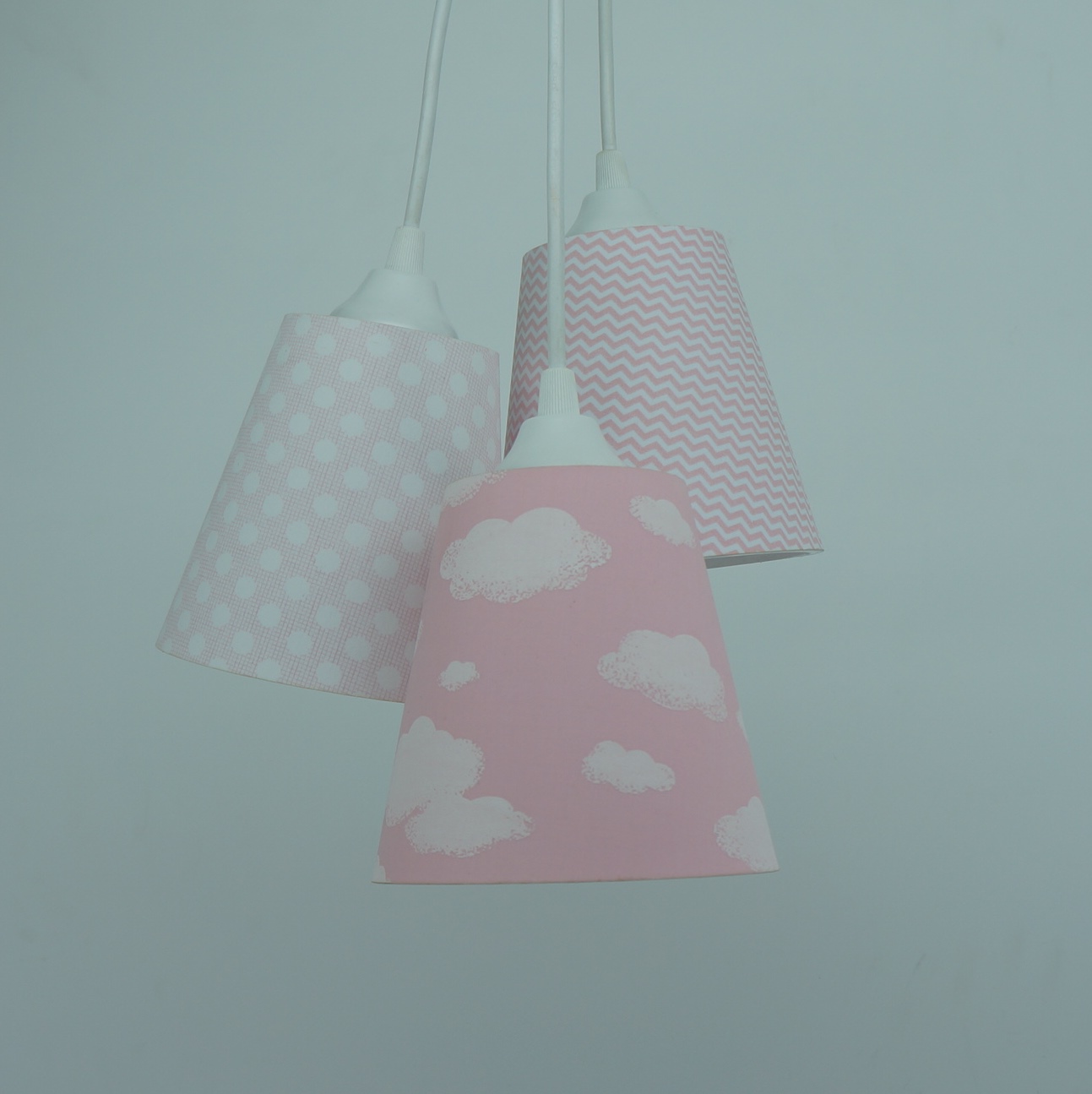 Lustre Pendente Infantil Nuvens Tons De Rosa E Branco