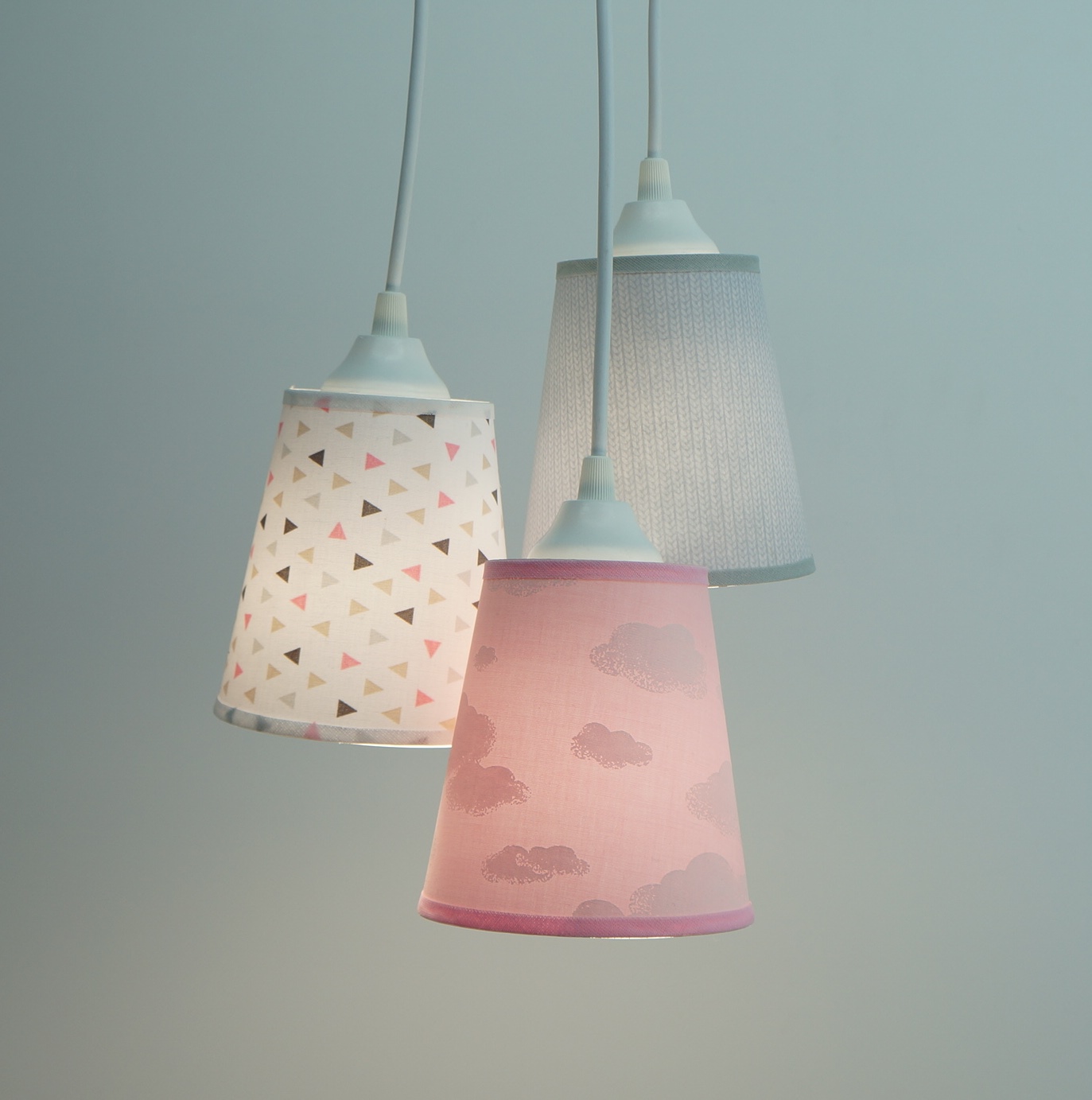 Lustre Pendente Infantil Nuvens Tons De Rosa E Cinza