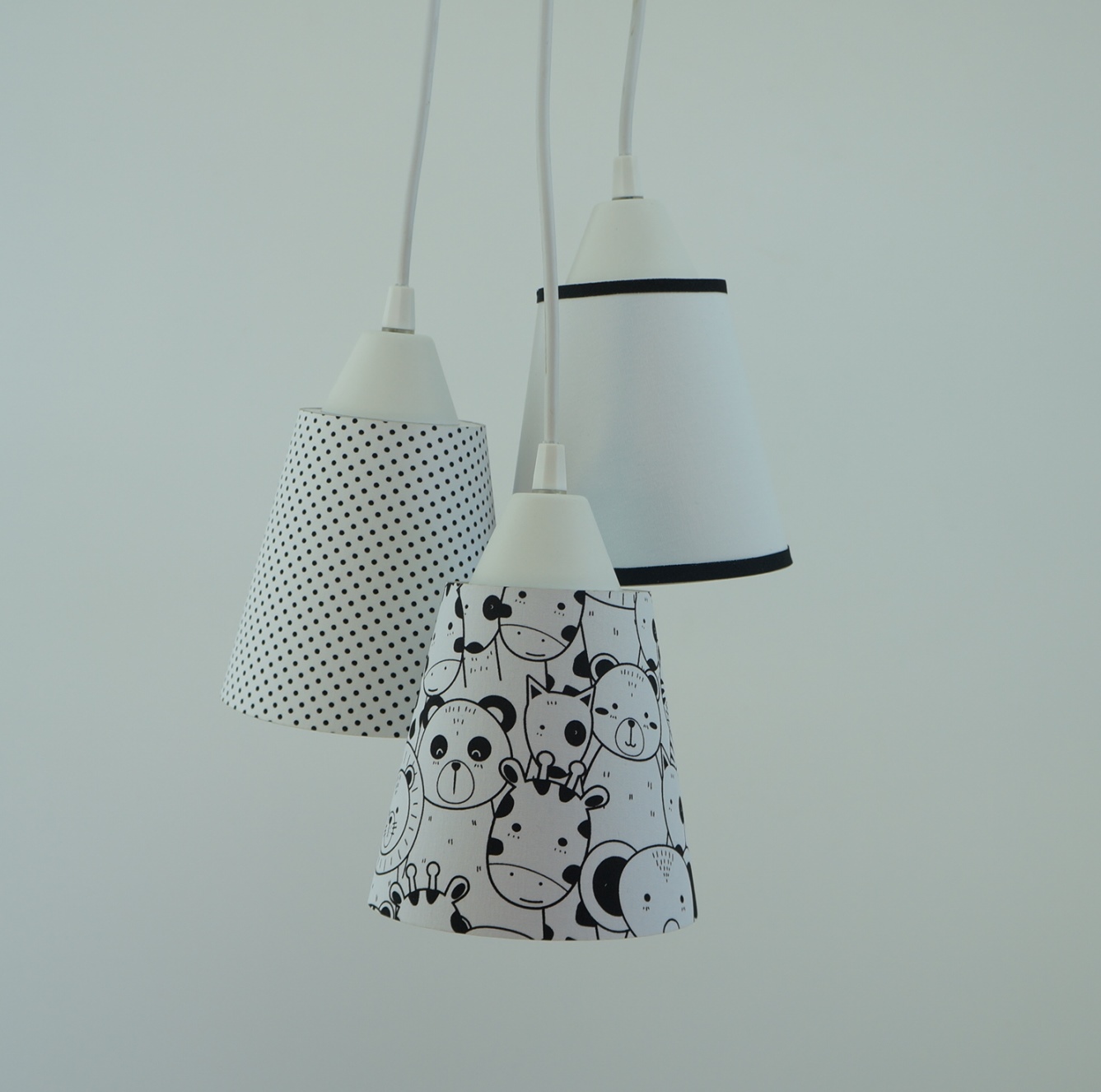 Lustre Pendente Luminária Bebê Zoo Cacho Preto e Branco
