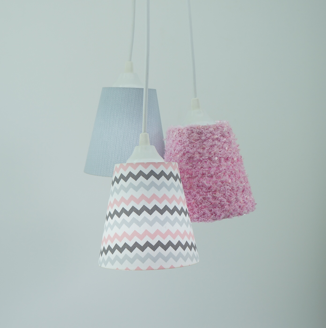 Lustre Pendente Luminária Cacho Rosa Frufru, Chevron e Cinza