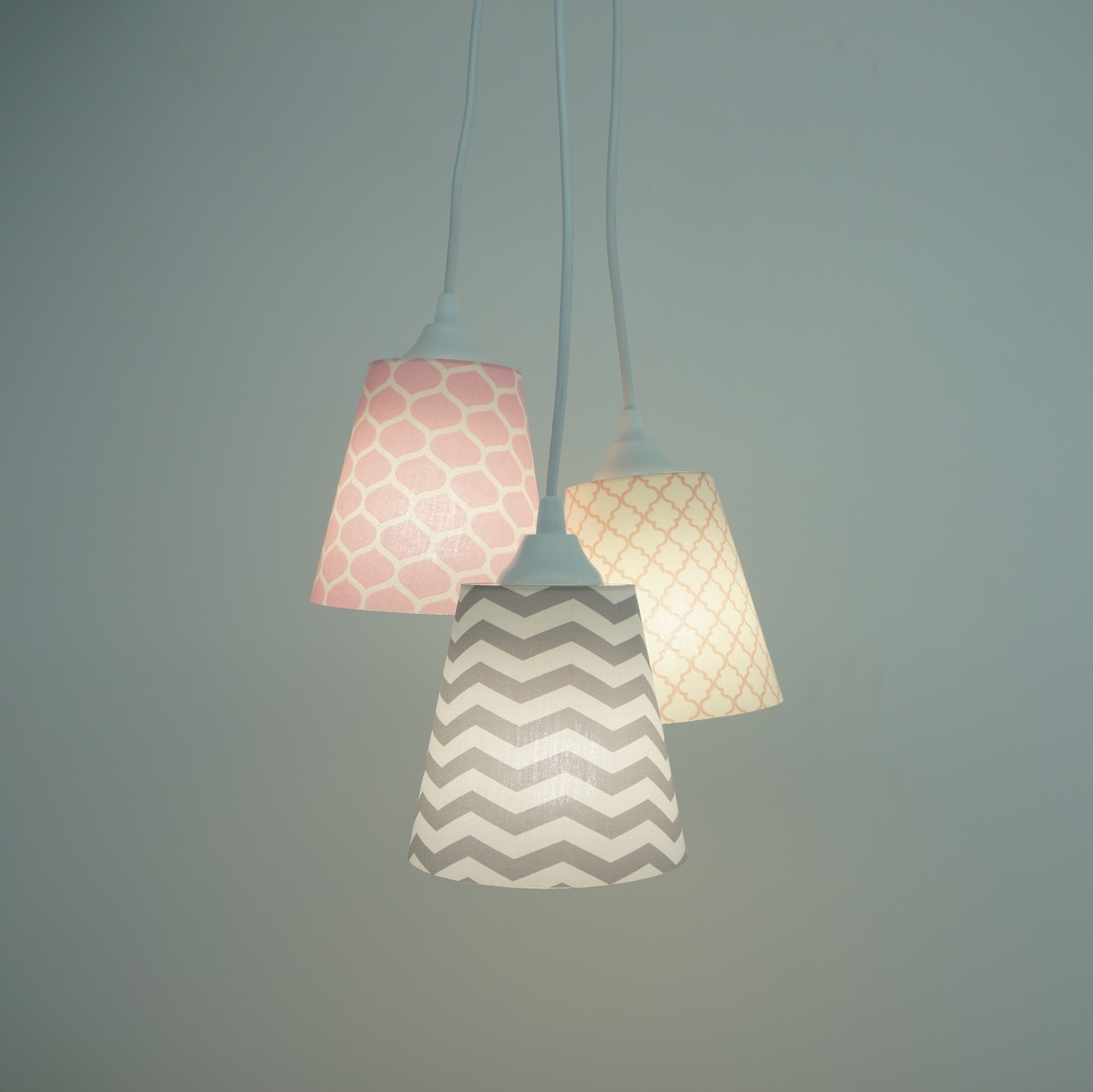 Lustre Pendente Menina Chevron e Colmeia Rosa e Cinza