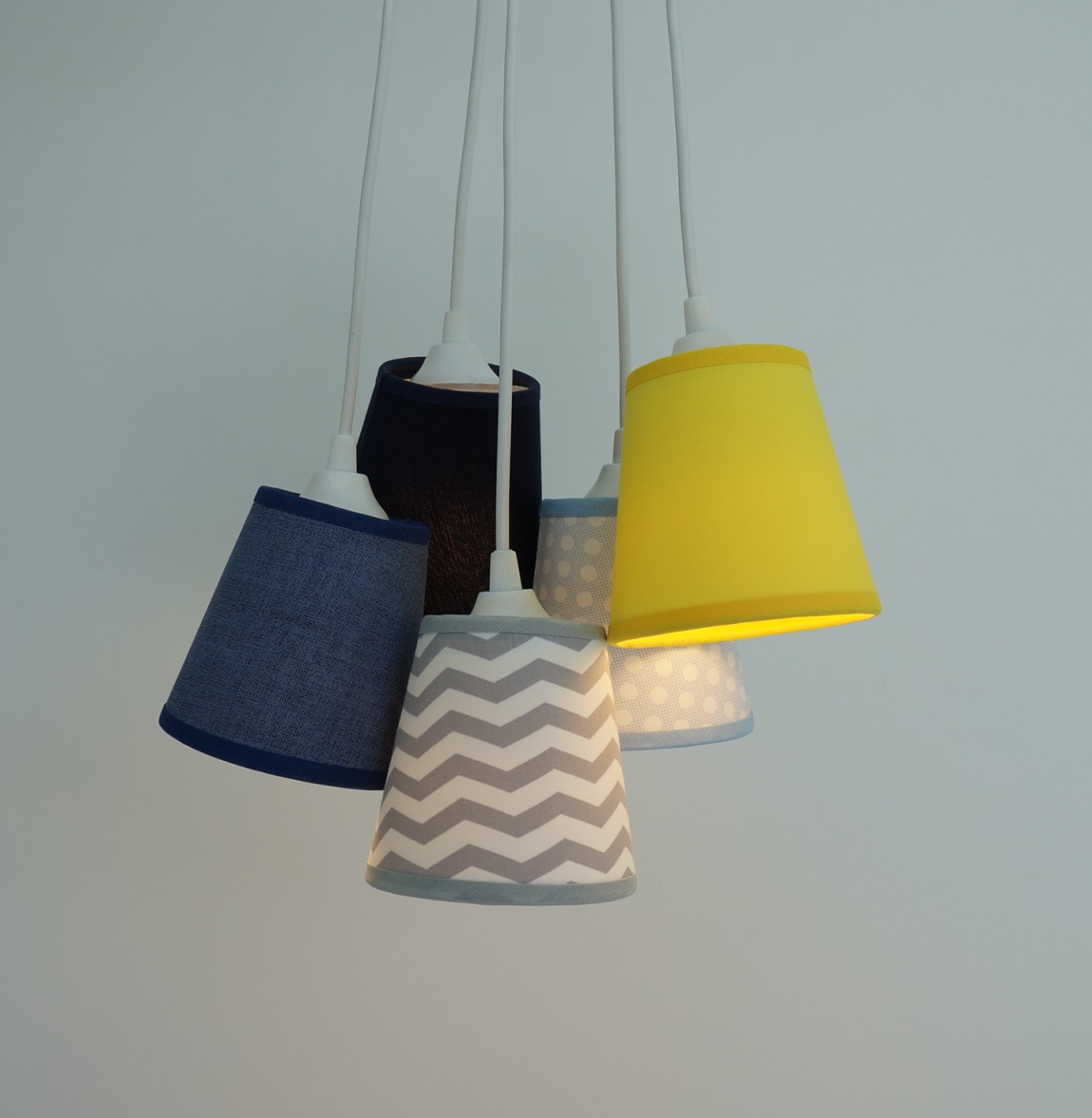 Lustre Pendente Mix Tecidos Chevron Cinza, Azul e Amarelo