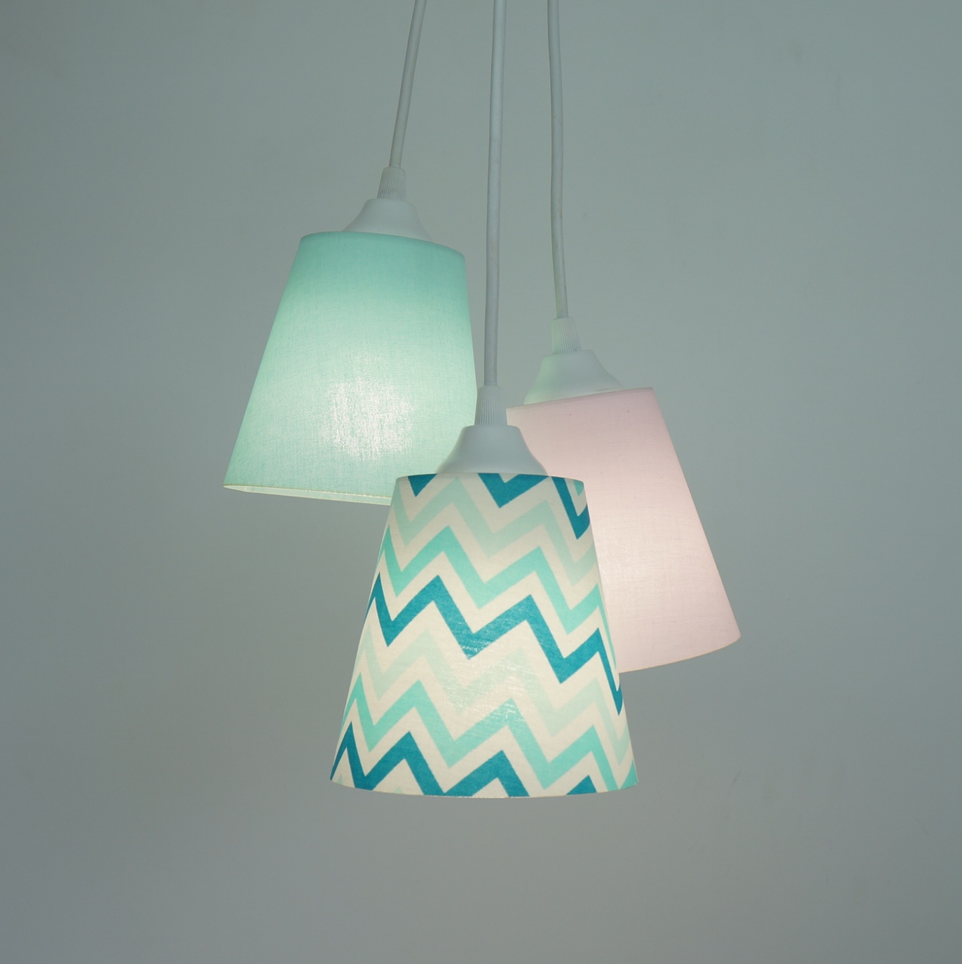 Lustre Pendente Quarto De Menina Cor De Rosa e Verde Água