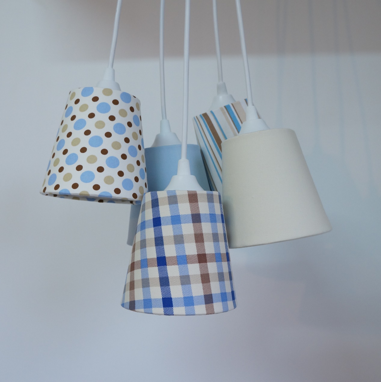Lustre Pendente Xadrez e Listras Baby Bege e Azul Bebê