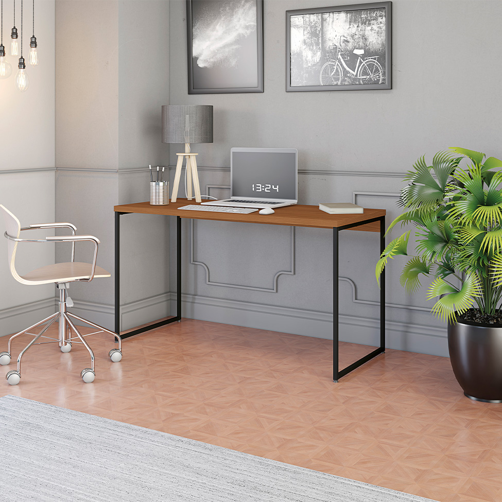 Mesa de Escritório Goya Canela e Preta 136 cm