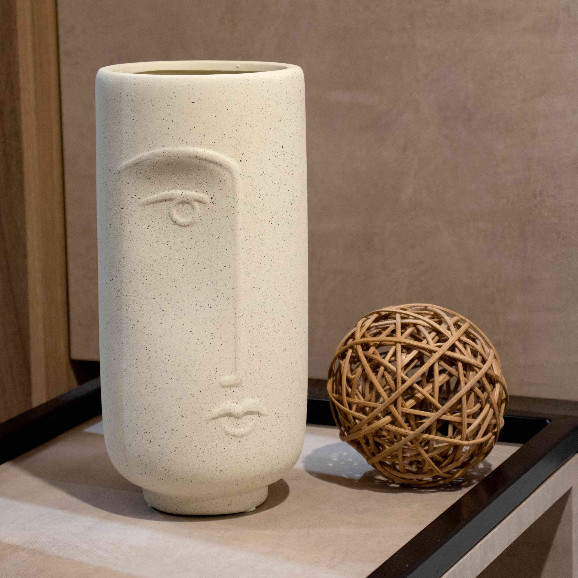 Cachepot Decorativo Rosto em Cerâmica Areia 28x13 cm - D'Rossi