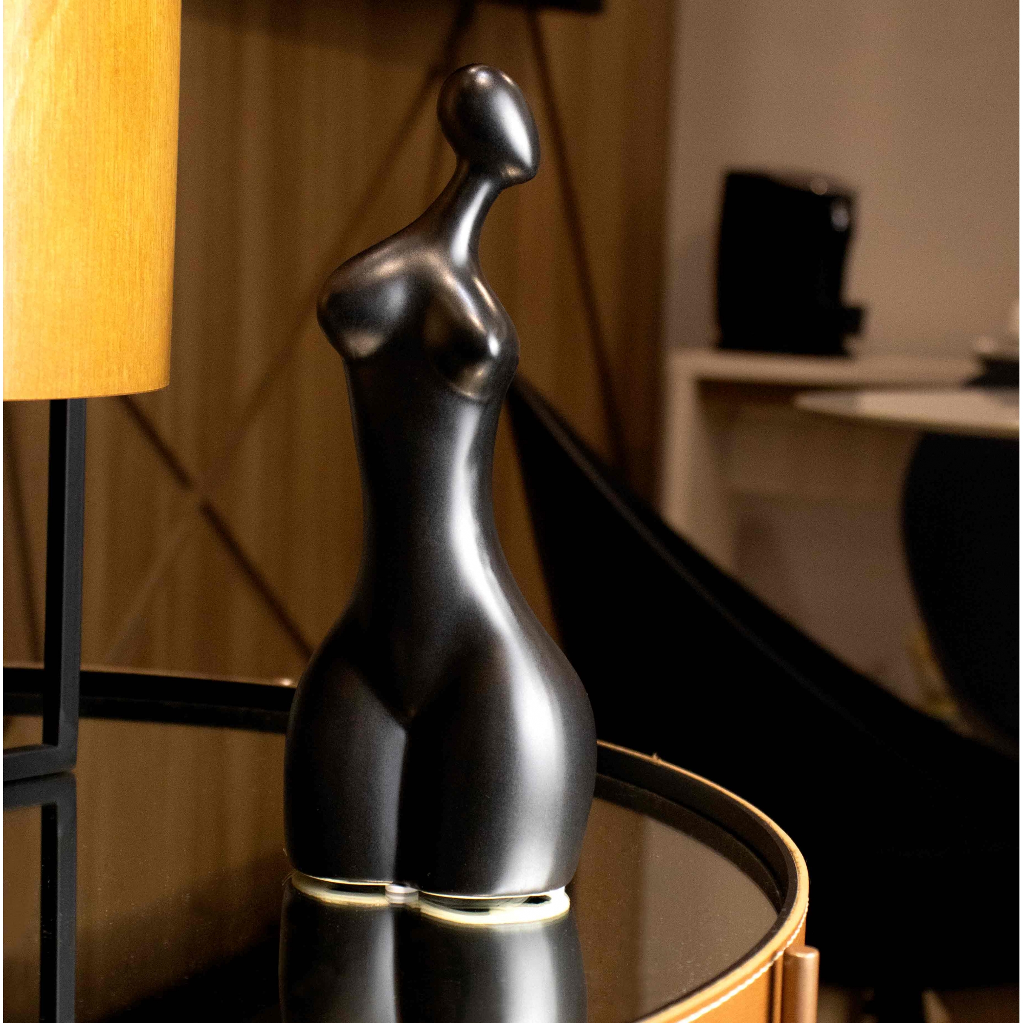 Escultura Decorativa Corpo Preto 25x10,5 cm - D'Rossi