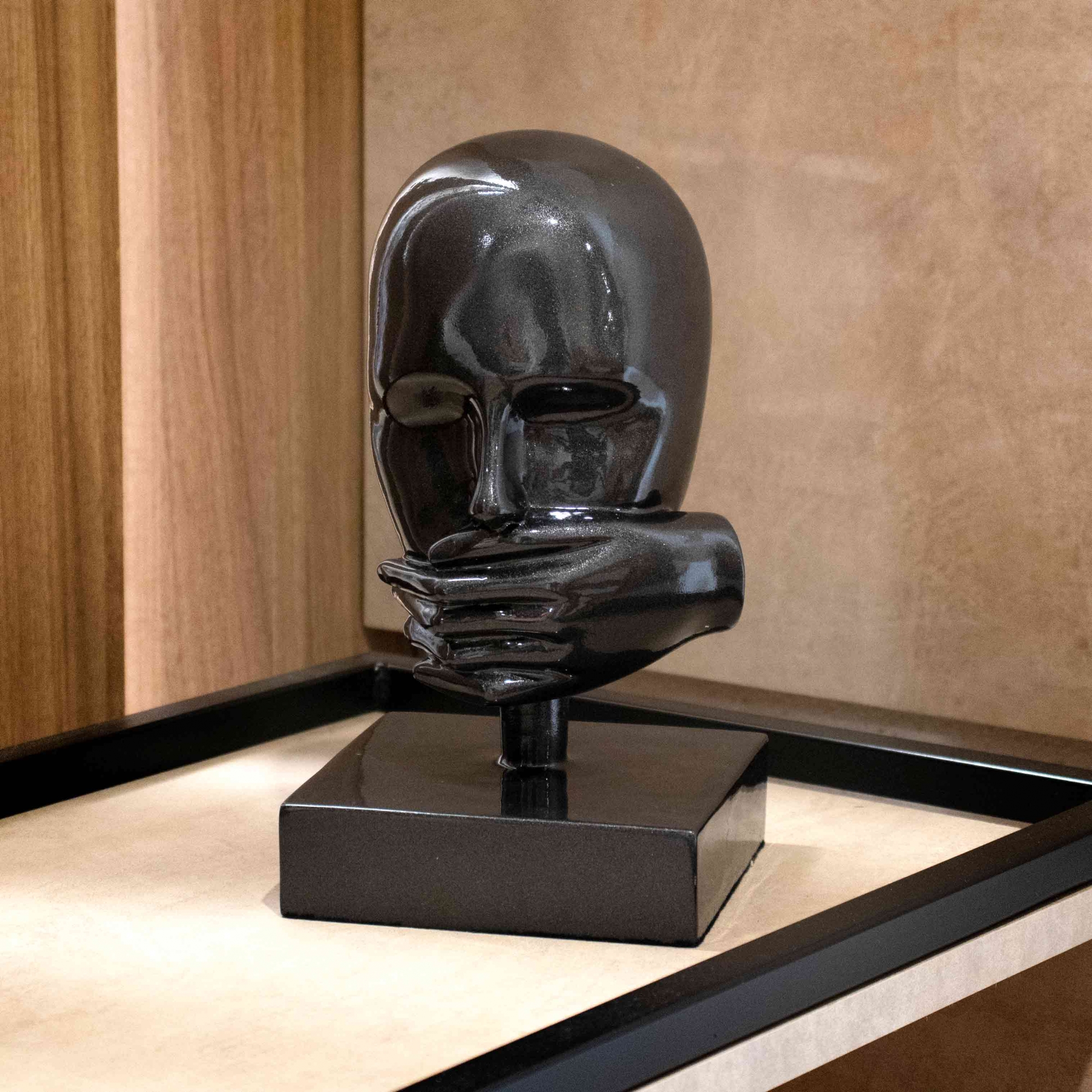 Escultura Decorativa Máscara Silêncio em Cerâmica Grafite 25x15 cm - D'Rossi