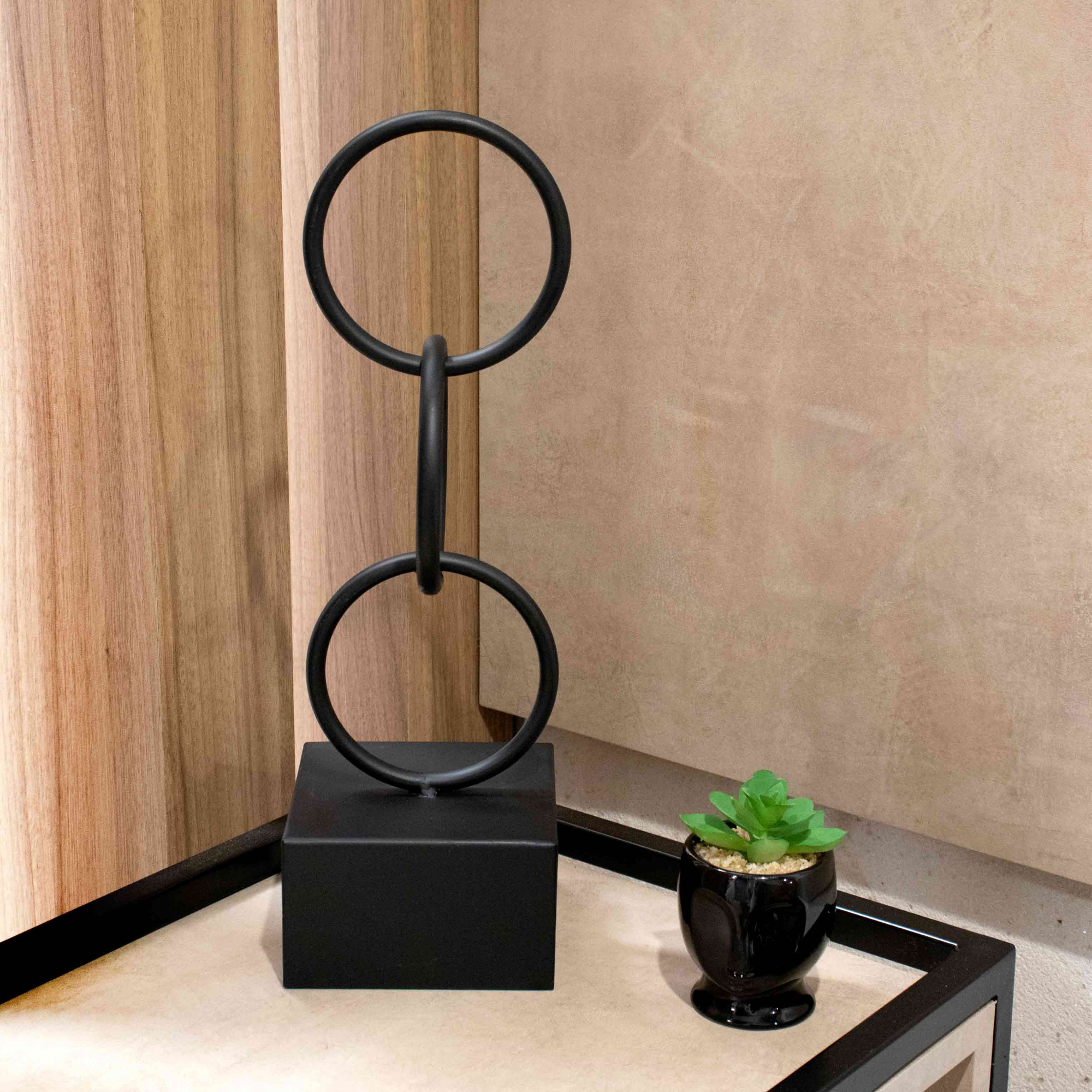 Escultura Decorativa em Metal Preto 41x13 cm - D'Rossi
