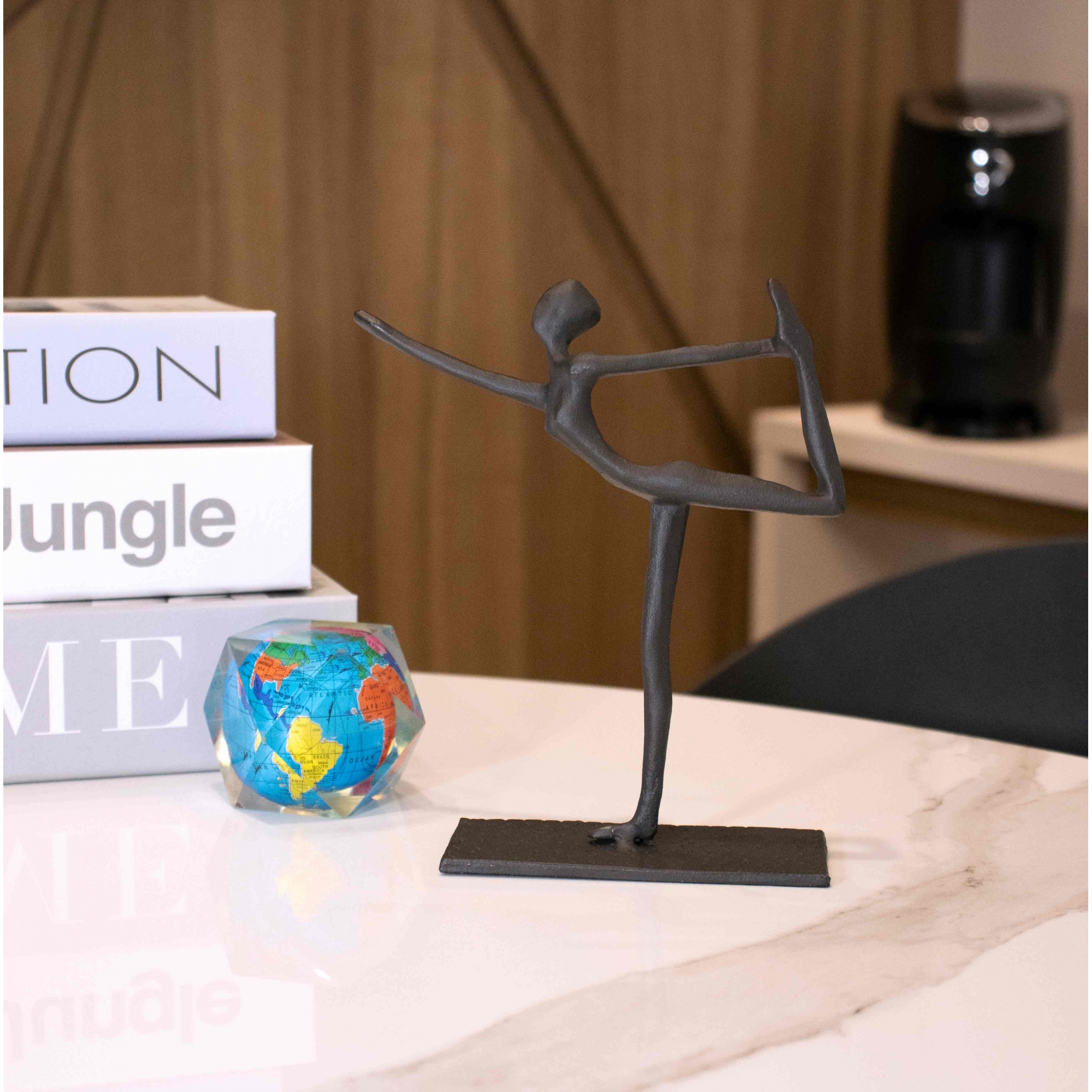 Escultura Decorativa em Metal Preto Equilíbrio 17x14 cm - D'Rossi