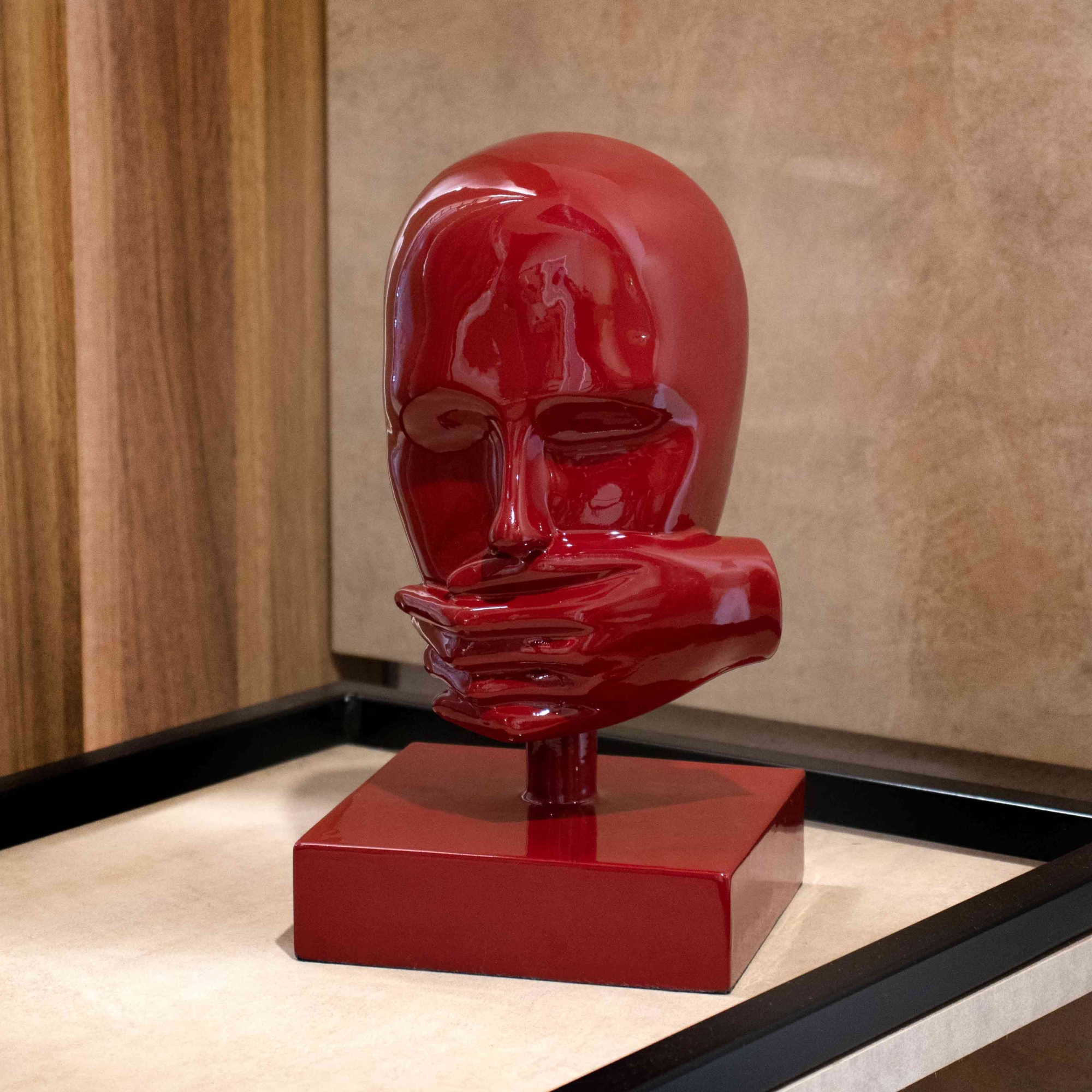 Escultura Mascara Rosto Silêncio em Cerâmica Vermelho Ocre 25x15 cm - D'Rossi