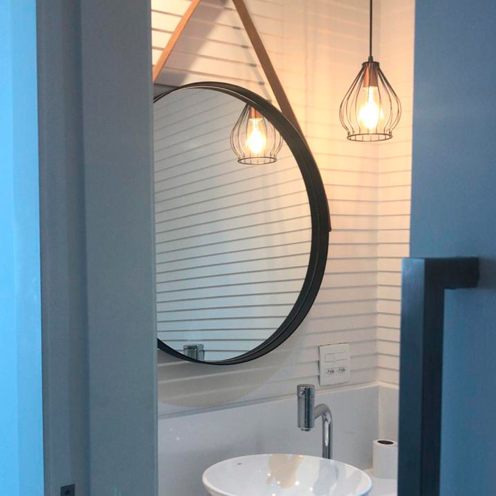 Espelho Redondo Decorativo Adnet Preto Escandinavo com Alça de Couro Caramelo 35 cm - D'Rossi