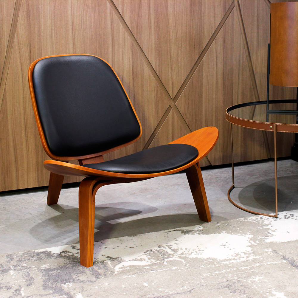 Poltrona Shell Corino Preto D'Rossi