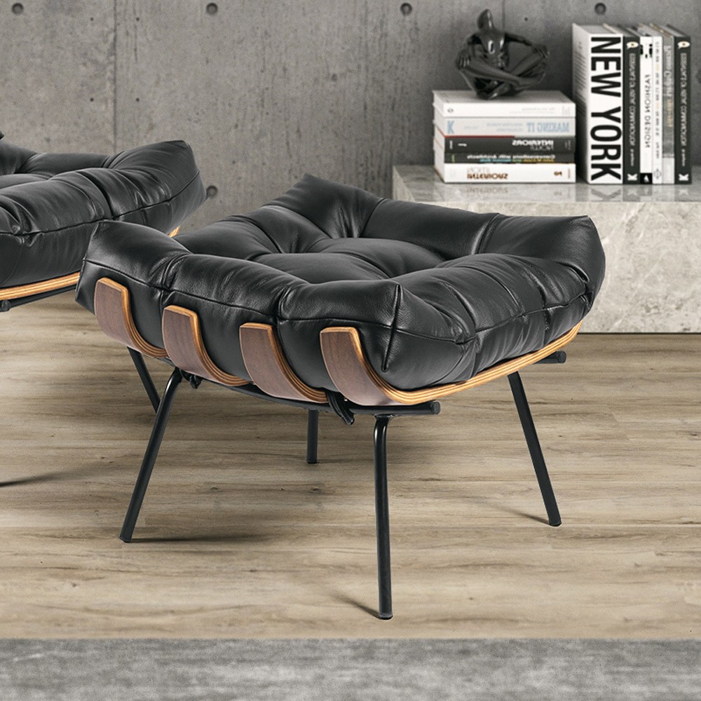 Puff Costela Couro Preto Base Metal D'Rossi