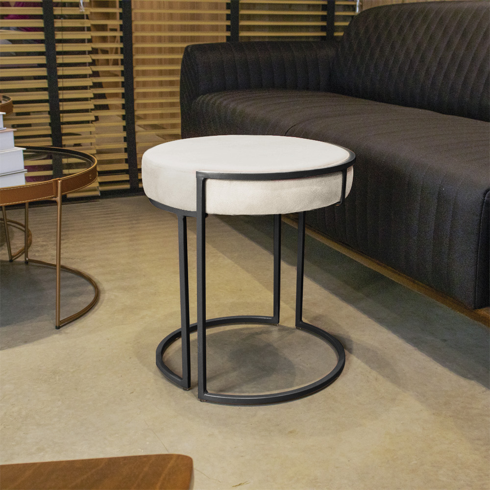 Puff Love Suede Bege Base Industrial Preto - D'Rossi