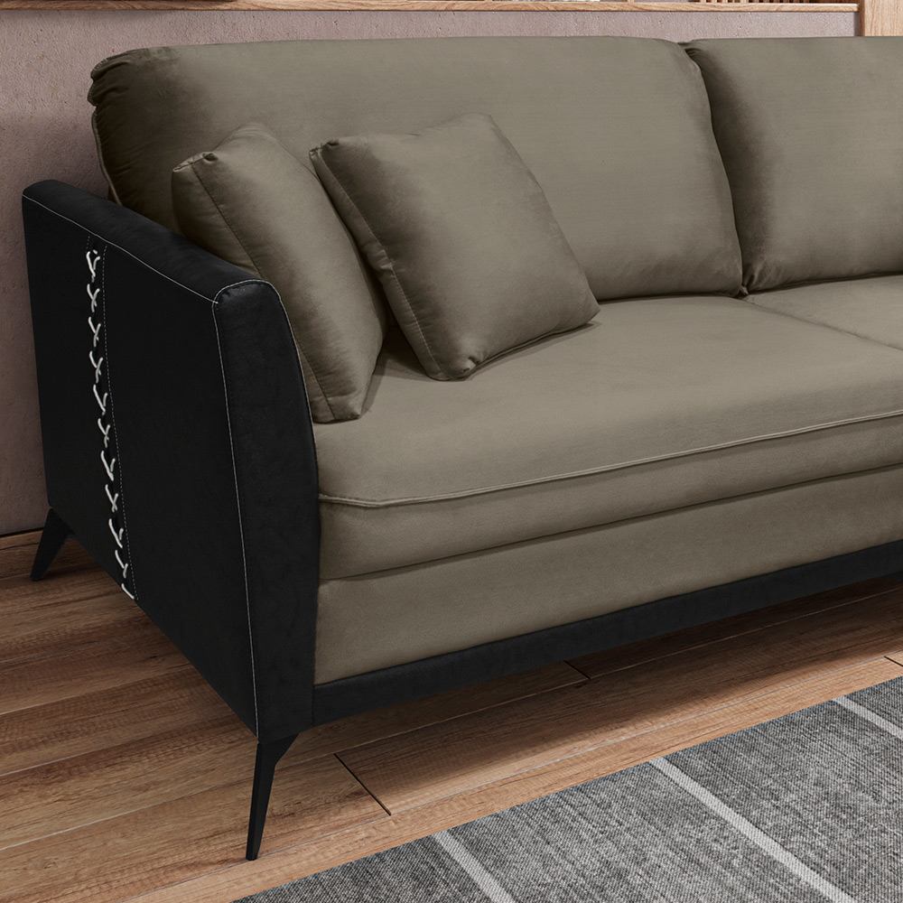 Sofá Living Mondaí 4 Lugares 262 cm Veludo Cappuccino Pés de Ferro Preto - D'Rossi
