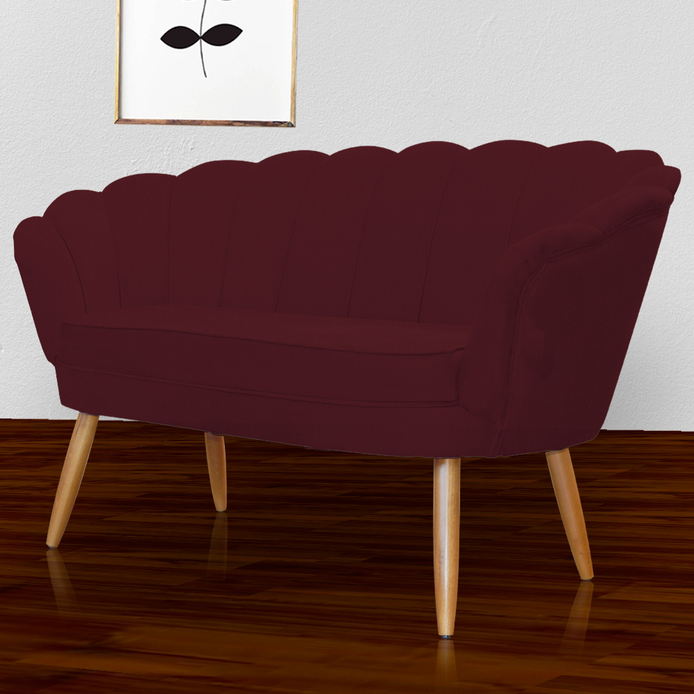 Namoradeira Pétala 2 Lugares para Sala Suede Bordô Pés de Madeira  - Ds Estofados