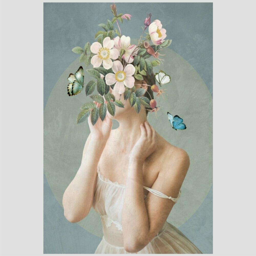 Quadro Moça E Flores Tela Moldura Bege 45X30Cm