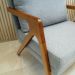 Poltrona  Decorativa Para Sala De Estar Pietra 03 Com Estrutura De Madeira Linho Cinza