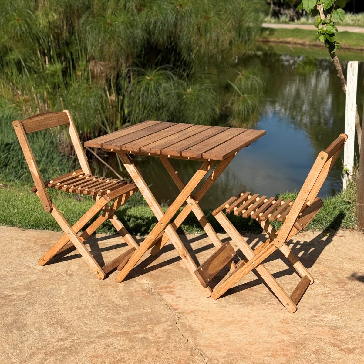 Conjunto Mesa de Madeira com 2 Cadeiras Dobráveis - Vereda Madeiral