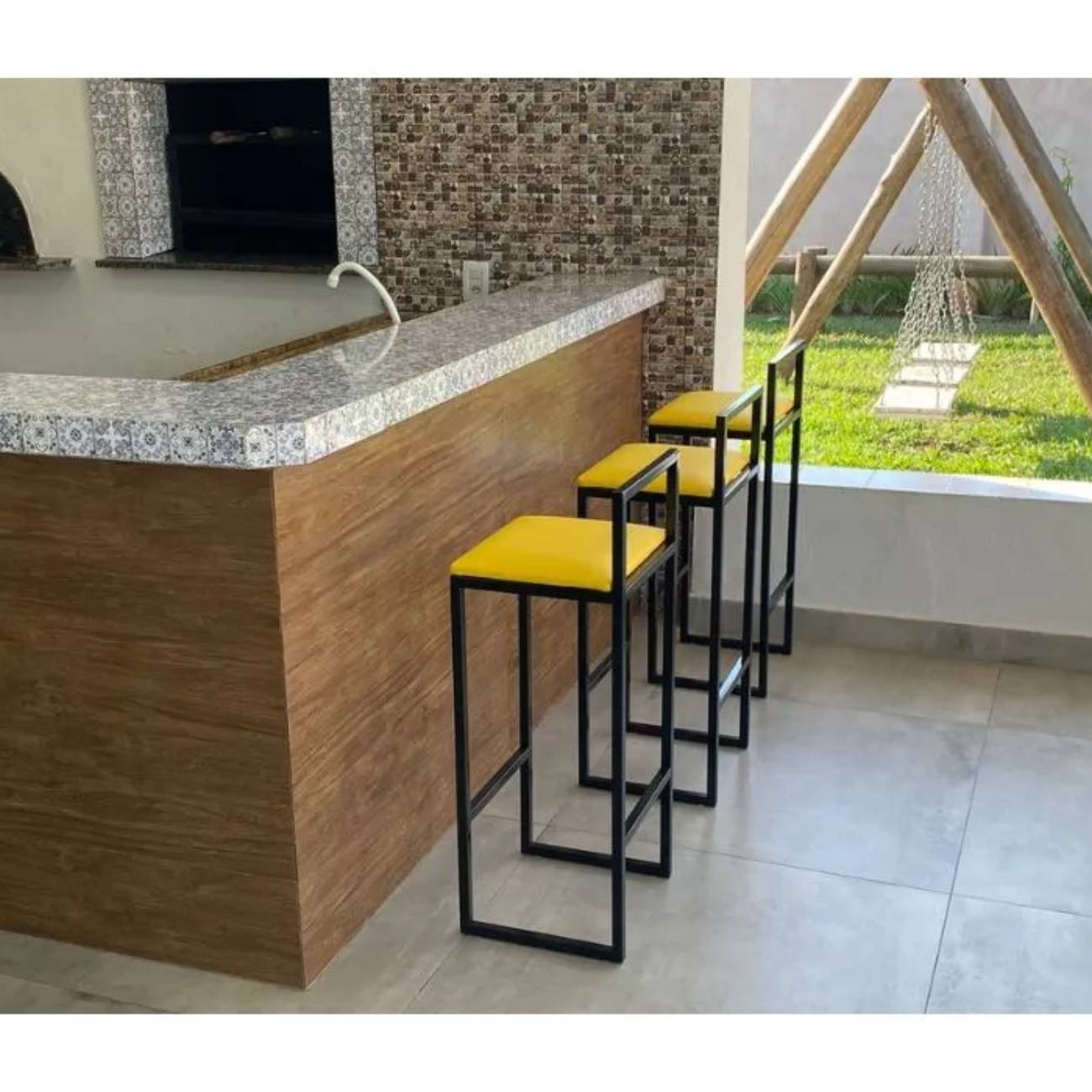 Kit 2 Banqueta Alta Cozinha Bar Balcão Bistrô Industrial Preta Assento Estofado Amarelo