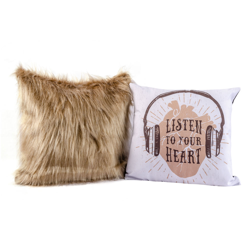 Par de Capa de Almofada Fone Heart Plush Caqui 45cm x 45cm