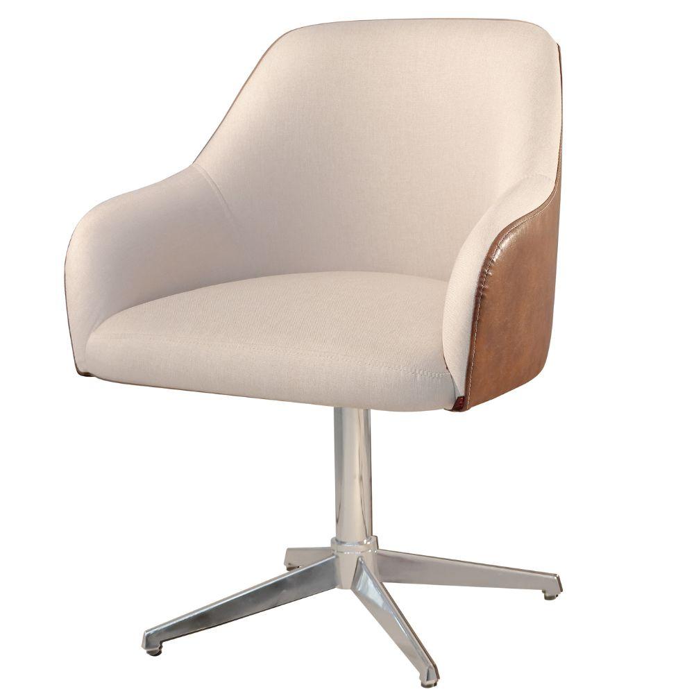 Conjunto Poltronas Decorativa Hera Linho Nude Couro Caramelo com Base Giratória em Alumínio