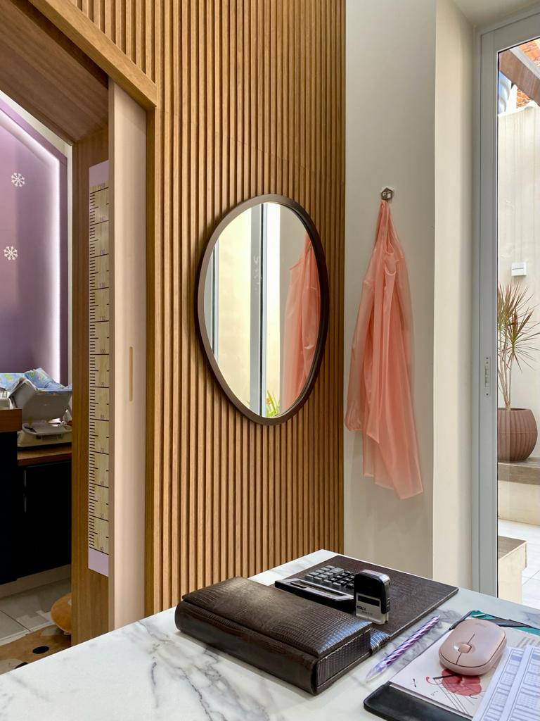 Espelho Decorativo Orgânico Tabaco 58x70 cm Eg 
