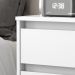 Mesa de Cabeceira Retrô Wood 3 Gavetas Organizadoras Pés Palito Anti-Umidade Mesinha Decorativa Quarto Lateral Cama - Branco - RPM Móveis