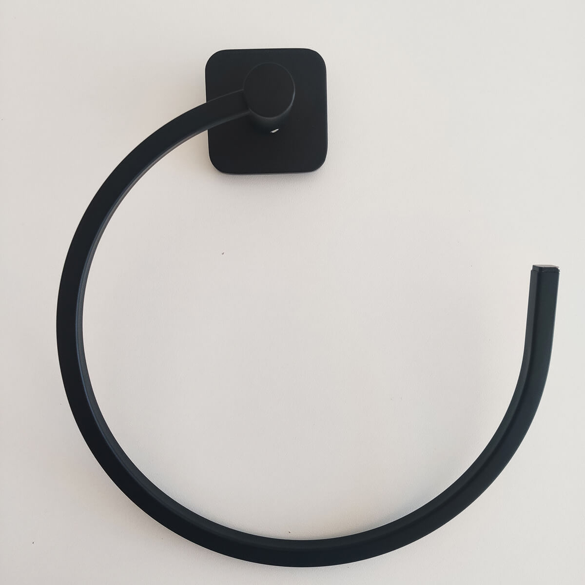 Suporte Para Toalha de Rosto Porta Toalheiro De Argola Quadrada Preto