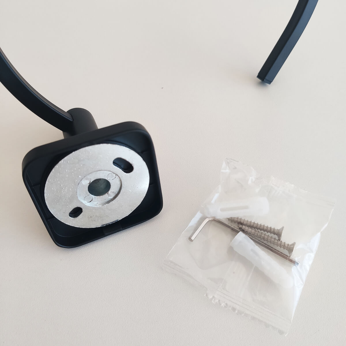Suporte Para Toalha de Rosto Porta Toalheiro De Argola Quadrada Preto