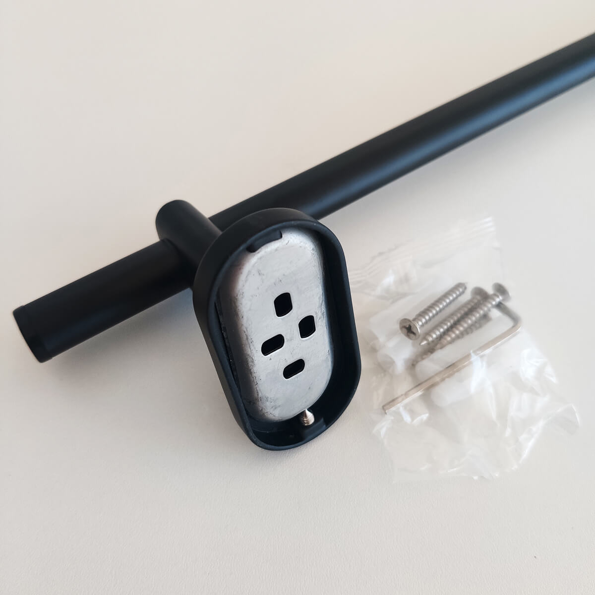 Suporte Toalha Banheiro Toalheiro De Parede 59cm Oval Preto