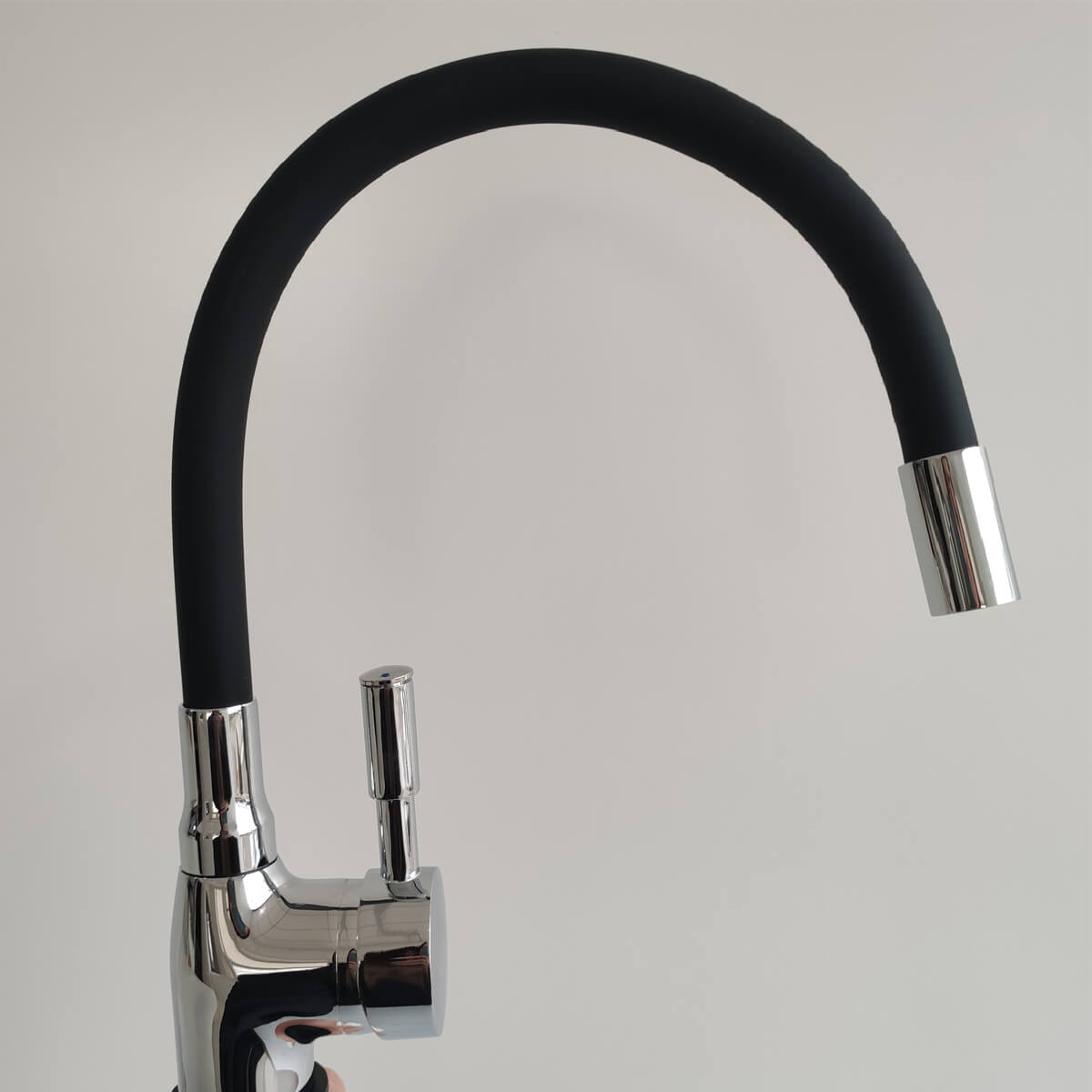 Torneira Gourmet Flexível De Balcão Monocomando Cozinha Bica Preta