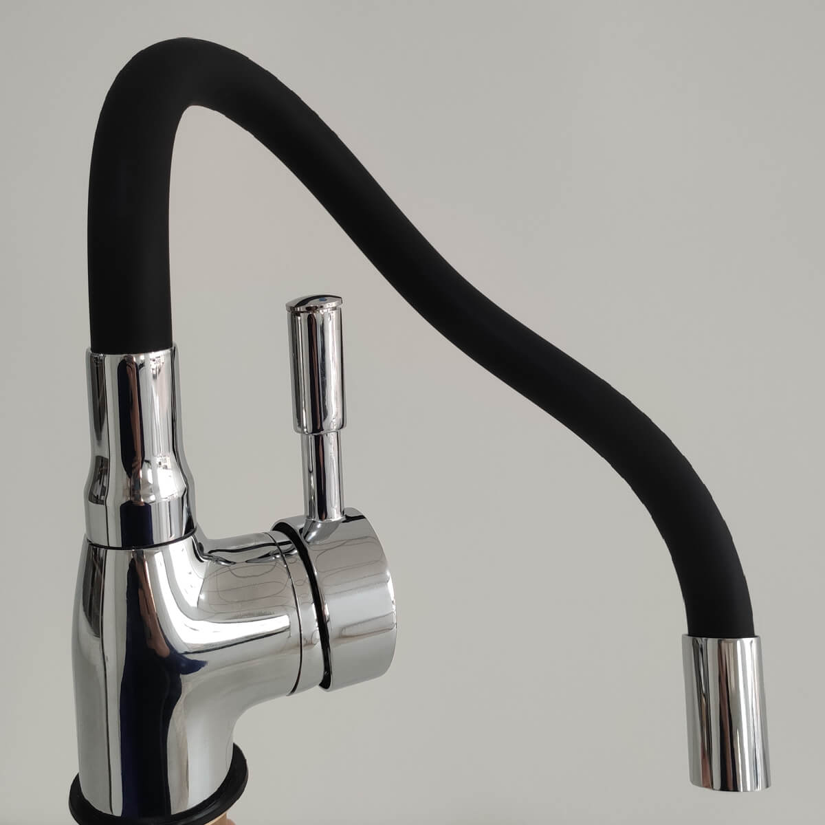 Torneira Gourmet Flexível De Balcão Monocomando Cozinha Bica Preta