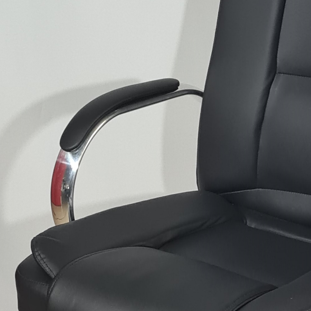 Cadeira Giratória Escritório Euro Presidente Preta Relax c/ Rodizio - 100% Nacional