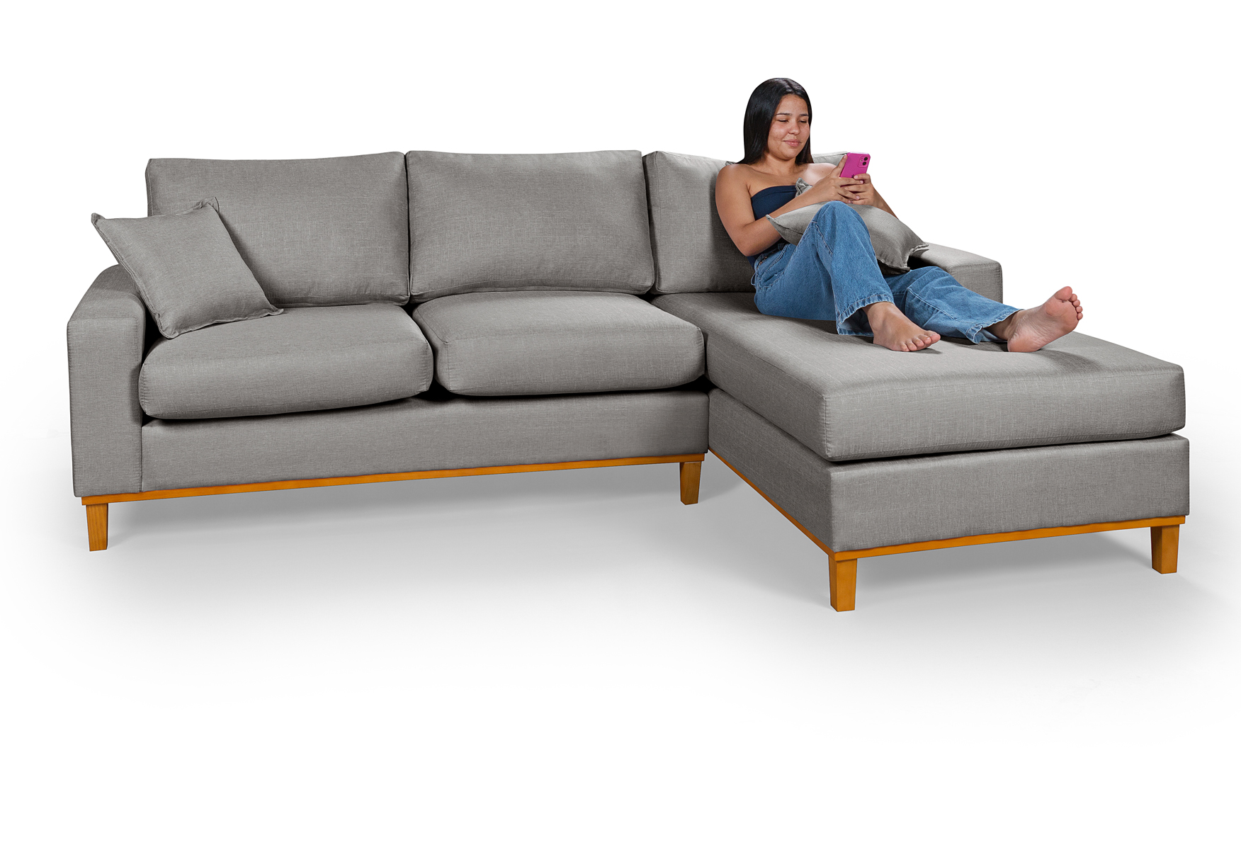 Sofá Living Amsterdã Com Chaise 3 Lugares Revestido Linho Base em Madeira