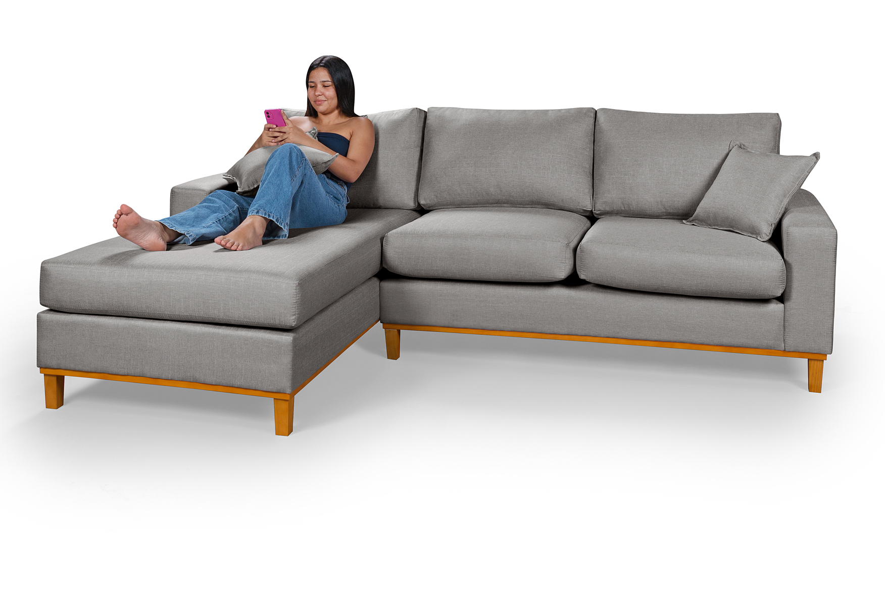 Sofá Living Amsterdã Com Chaise 3 Lugares Revestido Linho Base em Madeira
