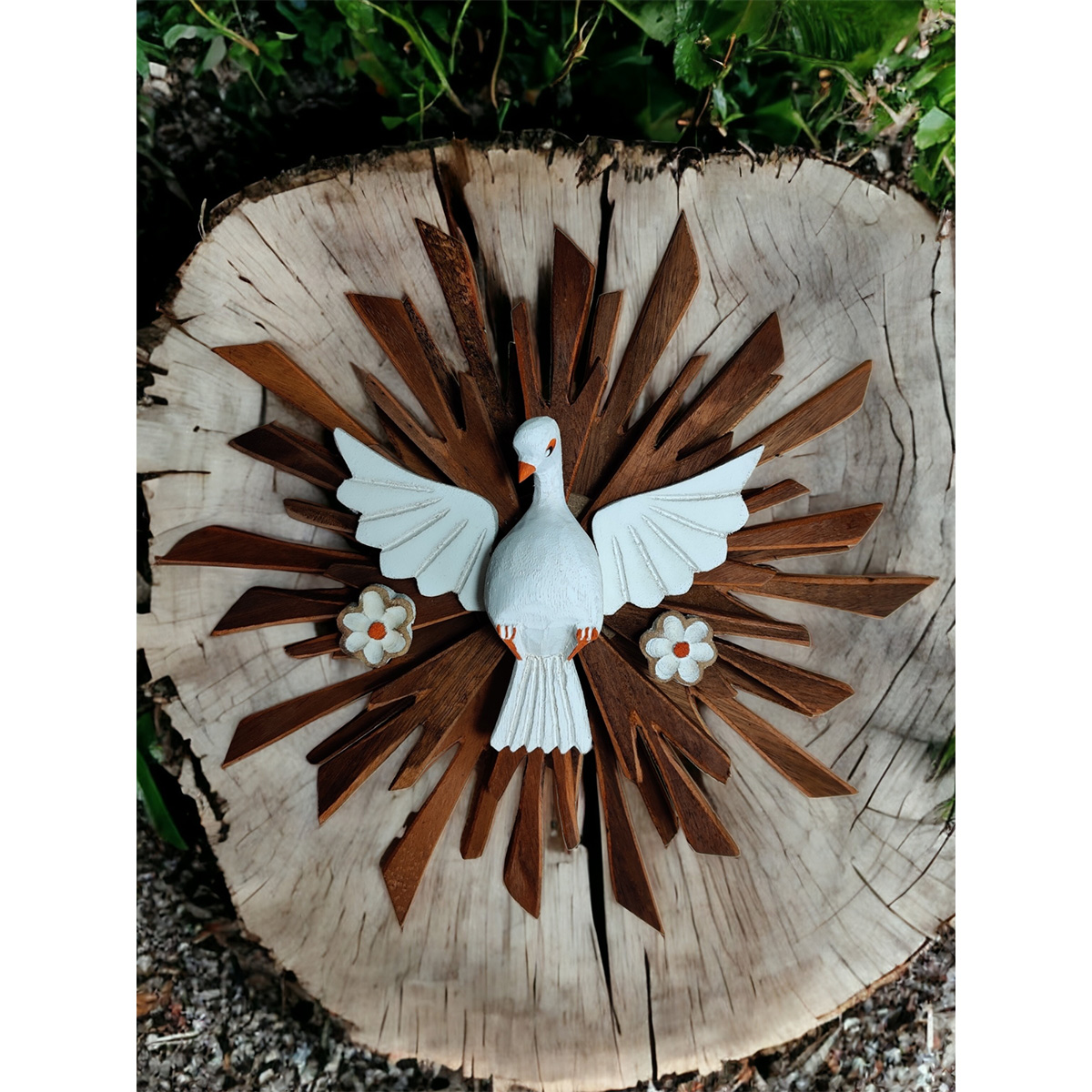 Escultura Divino Espirito Santo de Parede De Madeira Maciça Esculpido a mão 32cm Flores