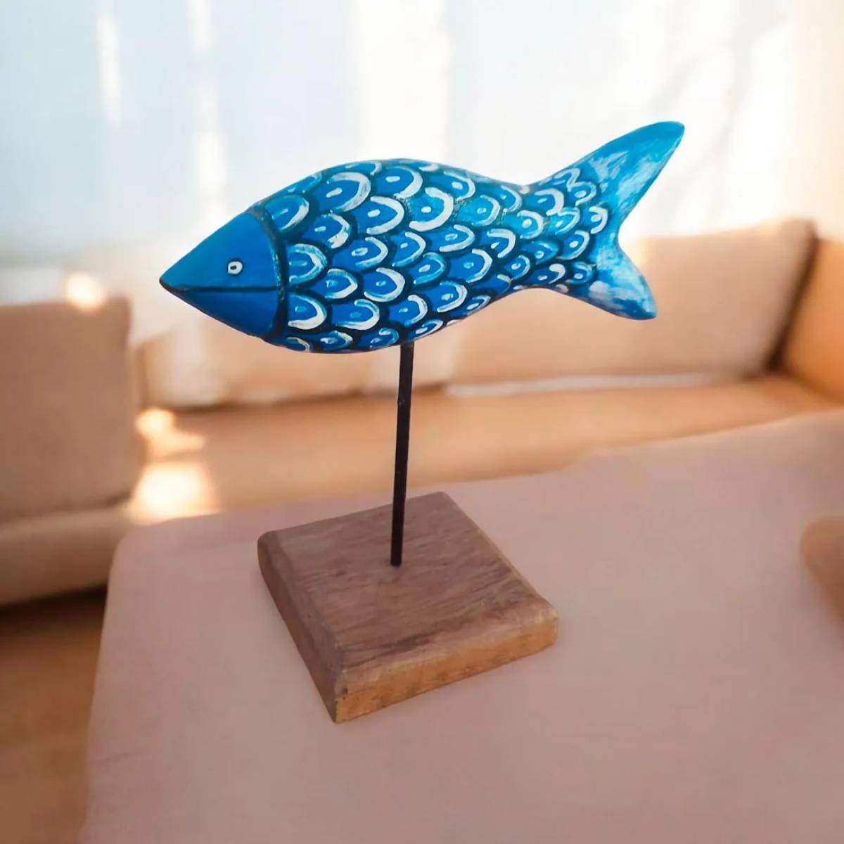 Escultura de Peixe em Madeira